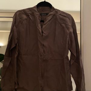 TROUVÉ — blouse